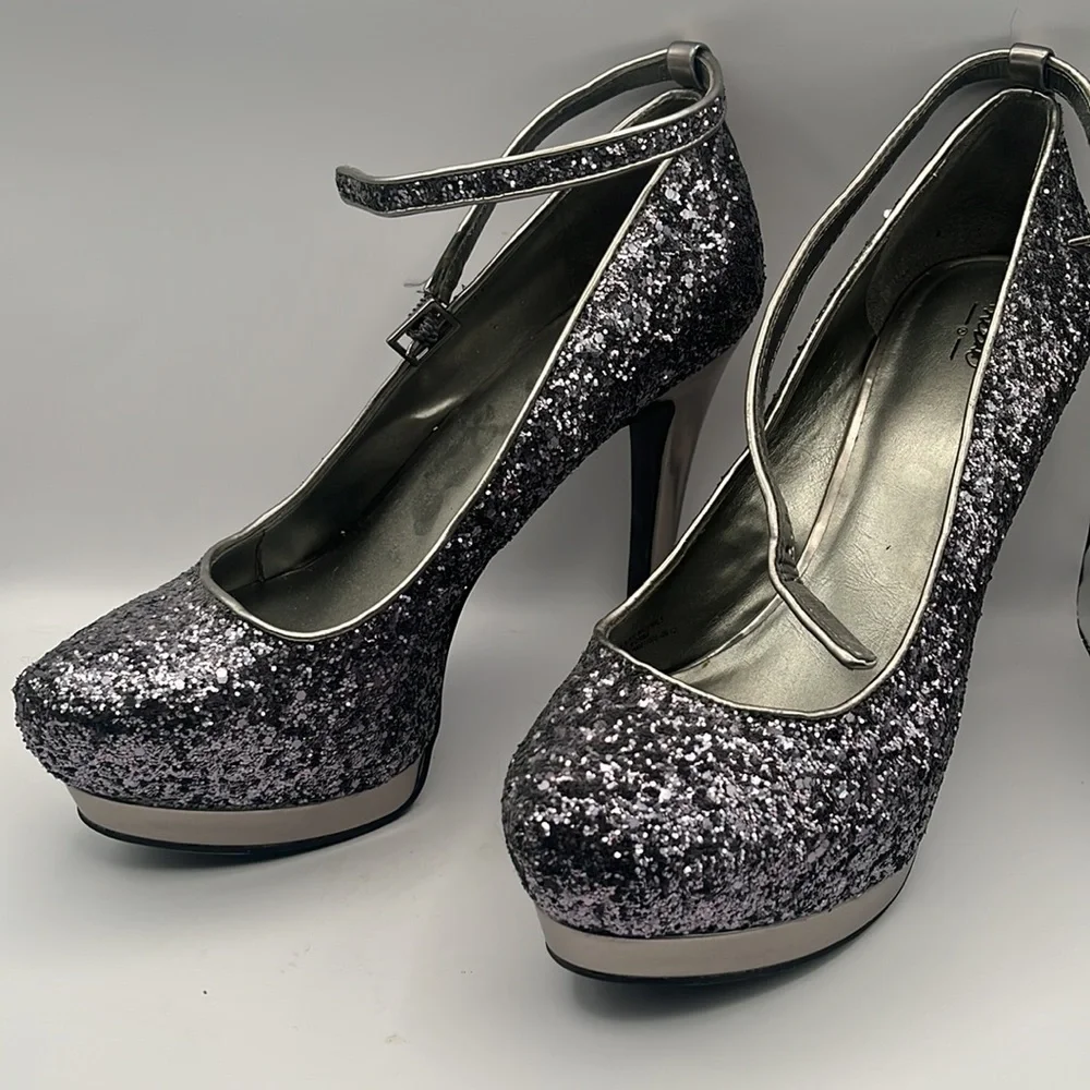 💥Mossimo Ankle Strap Platform Stilettos - Grey Chrome Glitter